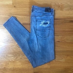 American Eagle Outfitters Super Hi-Rise Jegging